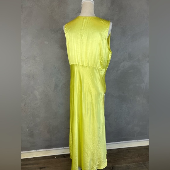 Rails Cindi Sleeveless Satin V Neck Midi Dress - Picture 6 of 6